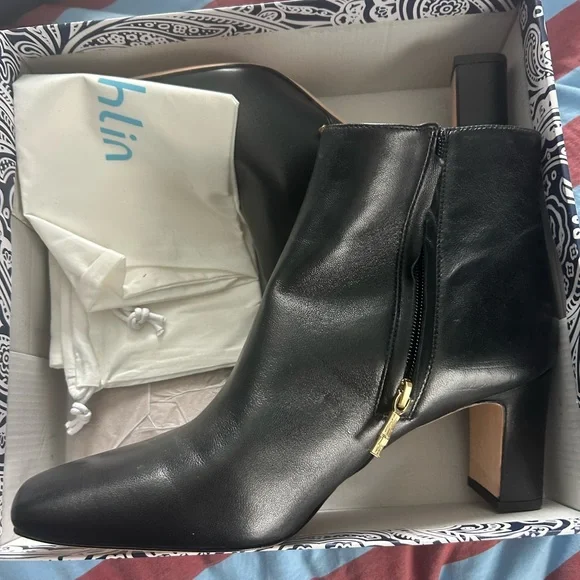 J MCLAUGHLIN GLORIA LEATHER ANKLE BOOT BLACK SZ 10 MODERN CHIC PREPPY OFFICE - Picture 3 of 6